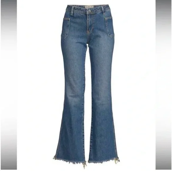 Free People -We The Free ‘ Izzy ‘ Denim Flare Women’s Patch Pocket Jeans Size 24 - Picture 1 of 10